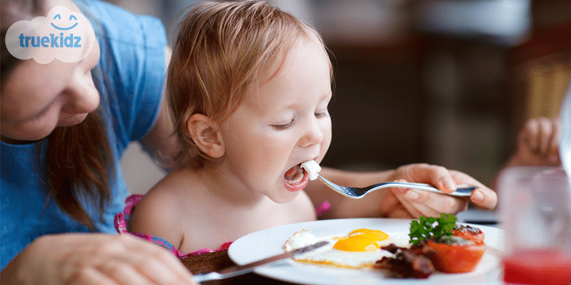 Trọn bộ "bí kíp" cách trị biếng ăn ở trẻ 1 tuổi cho mẹ